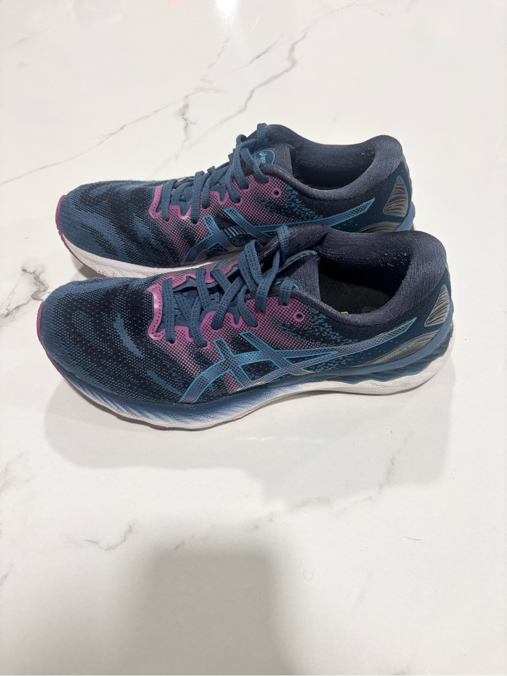 Asics gel Nimbus 23 Women’s Running Shoes Size 9.5